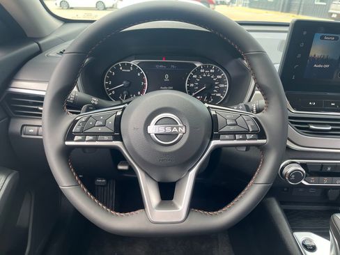 New 2026 Nissan Altima 2.5 SR FWD image 14