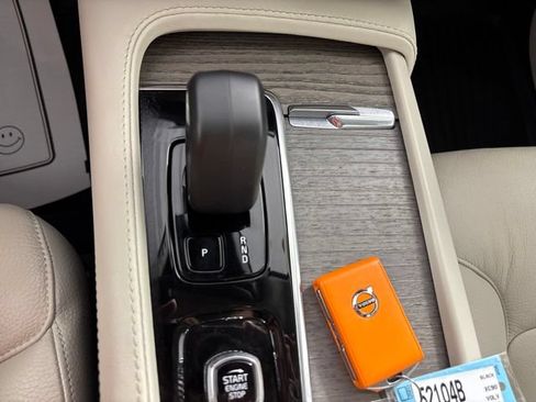 Used 2023 Volvo XC90 B6 Plus w/ Protection Package Premier AWD/4WD image 40