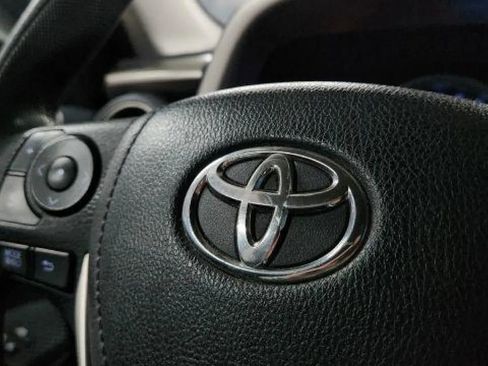 Used 2014 Toyota RAV4 LE image 22