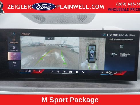 Used 2024 BMW X7 xDrive40i w/ M Sport Package image 4