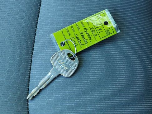 Used 2017 Hyundai Elantra SE image 55