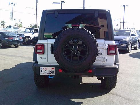 Used 2024 Jeep Wrangler Unlimited AWD/4WD image 7