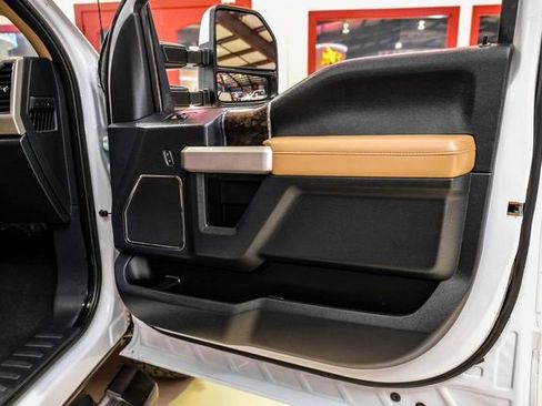 Used 2022 Ford F250 Lariat w/ Lariat Value Package image 39