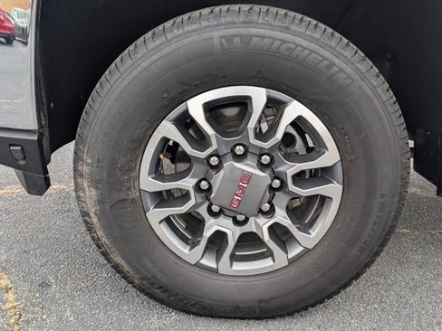 Used 2023 GMC Sierra 3500 SLE w/ SLE Convenience Package image 13