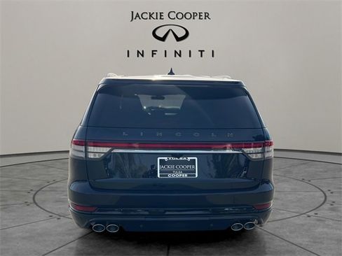 Used 2023 Lincoln Aviator Black Label w/ Jet Package image 4