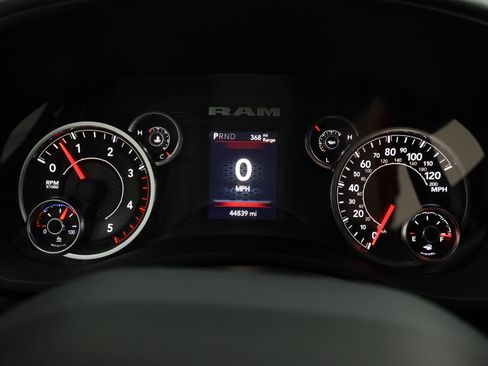 Used 2022 RAM 2500 Big Horn w/ Night Edition AWD/4WD image 10