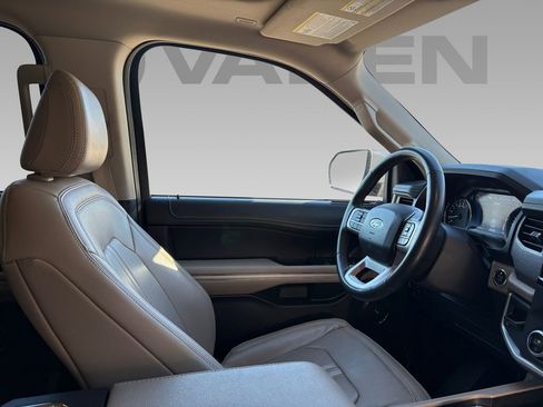 Used 2024 Ford Expedition Max Limited image 9