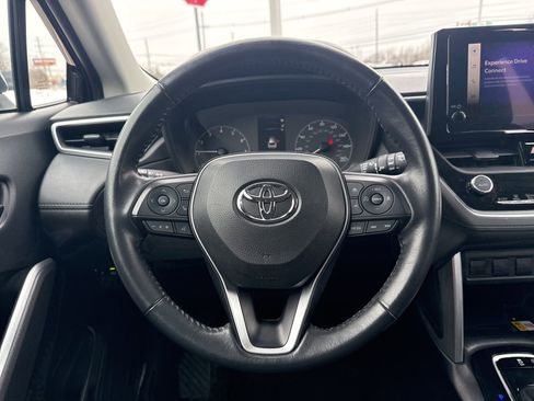 Used 2023 Toyota Corolla Cross LE image 17