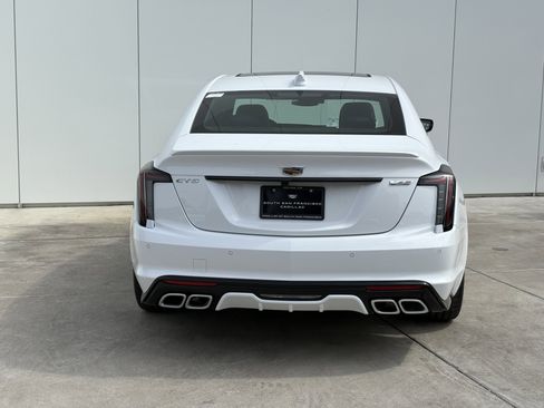New 2026 Cadillac CT5 V image 8