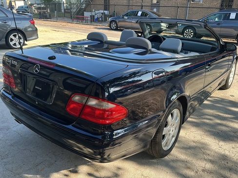Used 2001 Mercedes-Benz CLK 320 Cabriolet w/ K2 Opt Pkg image 13