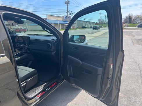 Used 2023 Chevrolet Colorado Trail Boss w/ Advanced Trailering Package AWD/4WD image 20