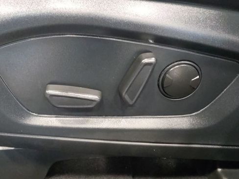 Used 2024 Ford Explorer XLT w/ Equipment Group 202A AWD/4WD image 15