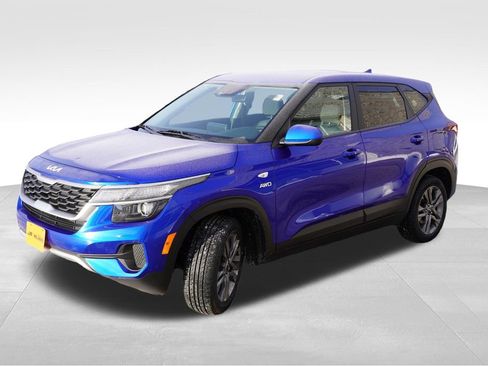 Used 2022 Kia Seltos LX image 11