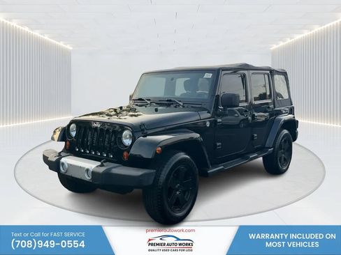 Used 2012 Jeep Wrangler Unlimited Sahara w/ Connectivity Group AWD/4WD image 1