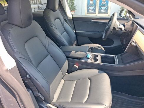 Used 2023 Tesla Model Y Long Range AWD/4WD image 20