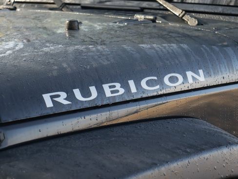 Used 2018 Jeep Wrangler Rubicon w/ Cold Weather Group image 27