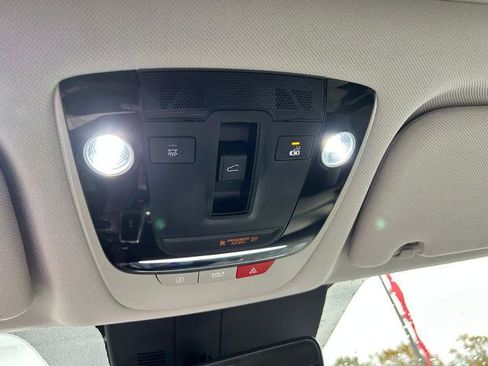 Certified 2023 Kia Sorento SX Prestige w/ Panoramic Sunroof Package image 26