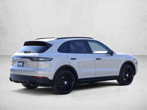Used 2021 Porsche Cayenne AWD/4WD image 5