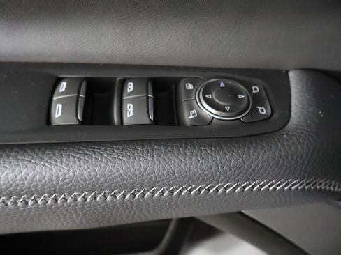 Used 2025 GMC Yukon Denali AWD/4WD image 44