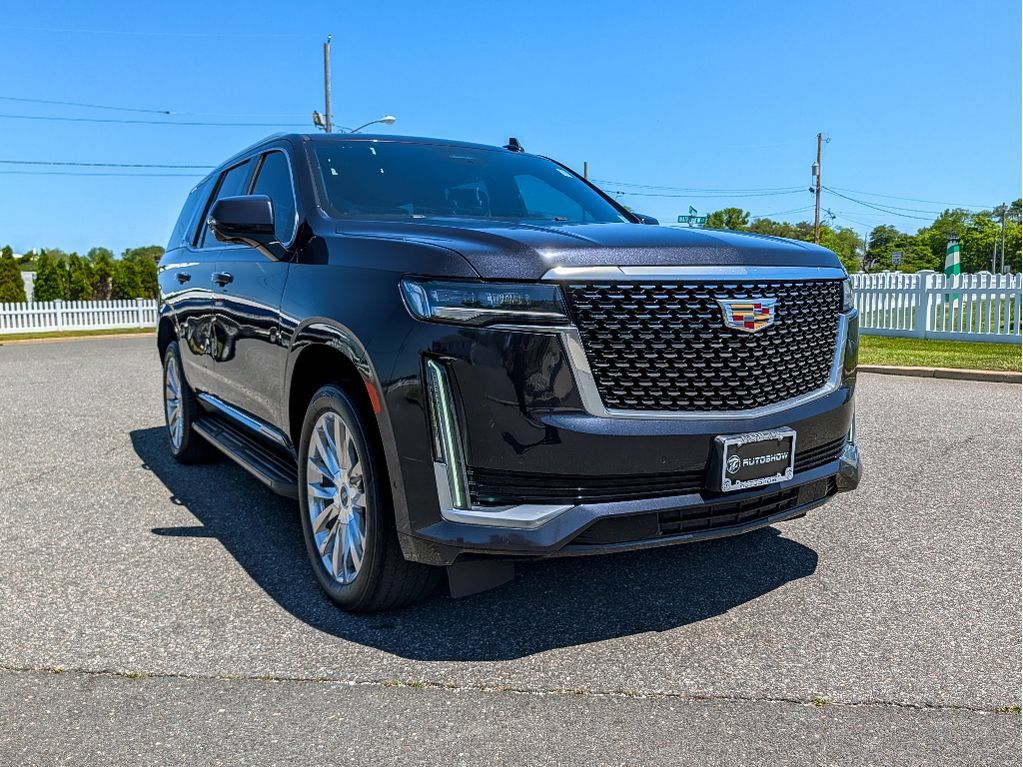 Used 2023 Cadillac Escalade Premium Luxury AWD/4WD image 3