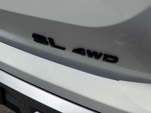 Certified 2024 Nissan Pathfinder SL w/ SL Premium Package AWD/4WD image 12