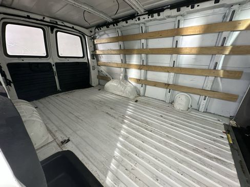 Used 2016 GMC Savana 2500 RWD image 21