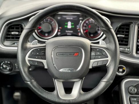 Used 2018 Dodge Challenger R/T Scat Pack w/ Leather Interior Group image 25