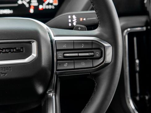 Used 2025 GMC Yukon Denali image 45