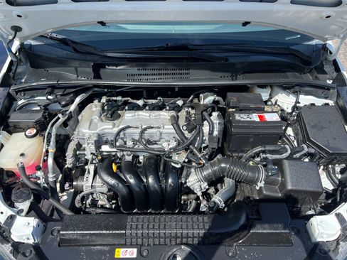 Used 2020 Toyota Corolla LE w/ Carpet Mat Package (TMS) FWD image 33