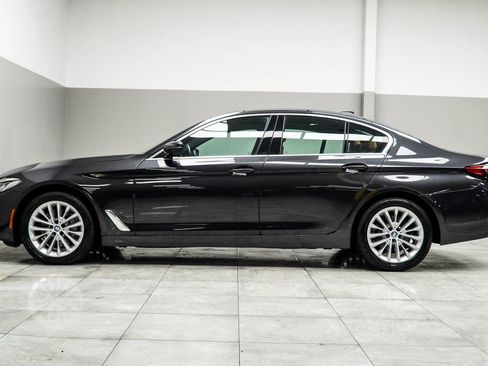 Used 2023 BMW 530i xDrive w/ Premium Package image 9