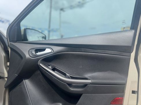 Used 2018 Ford Focus SEL FWD image 34