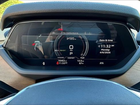 Used 2023 Audi e-tron GT Premium Plus image 22