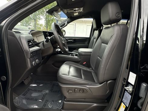 Used 2025 Chevrolet Tahoe LT AWD/4WD image 15