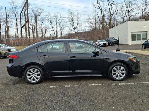 Certified 2021 Toyota Corolla LE image 27