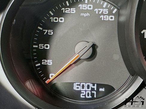 Used 2019 Porsche 718 Boxster GTS image 11