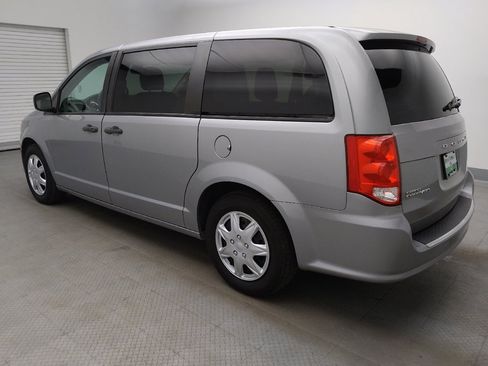 Used 2020 Dodge Grand Caravan SE FWD image 3
