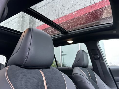 Certified 2025 Toyota Grand Highlander AWD Hybrid image 24