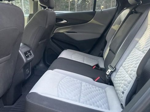 Used 2020 Chevrolet Equinox LT image 4