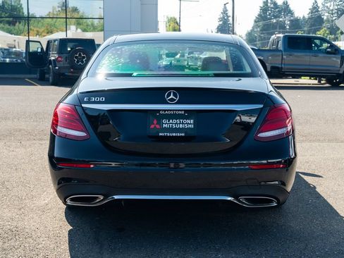 Used 2019 Mercedes-Benz E 300 image 5