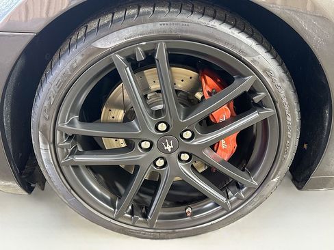Used 2018 Maserati GranTurismo Sport image 39