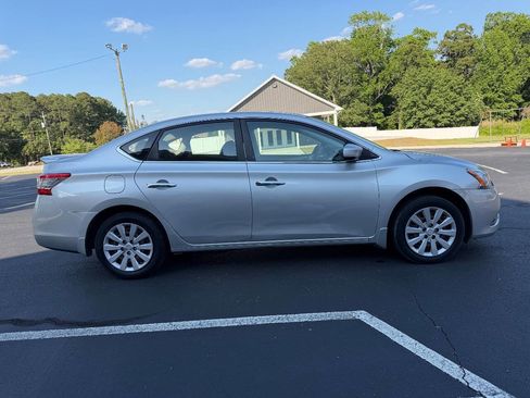 Used 2014 Nissan Sentra SV FWD image 9