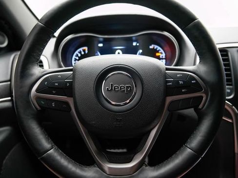 Used 2018 Jeep Grand Cherokee Limited AWD/4WD image 17