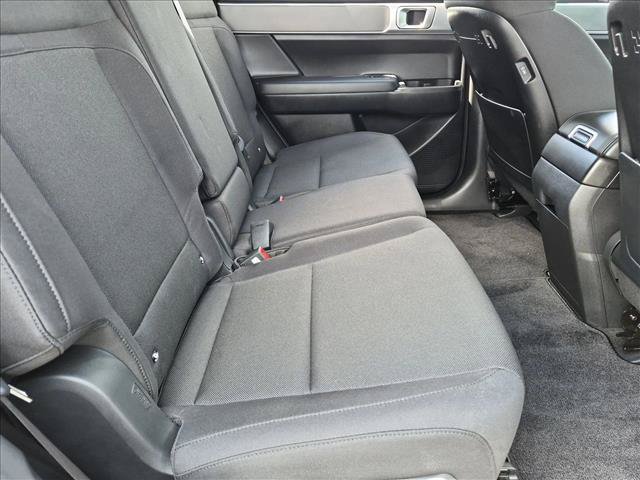 Used 2026 Hyundai Santa Fe SE FWD image 17
