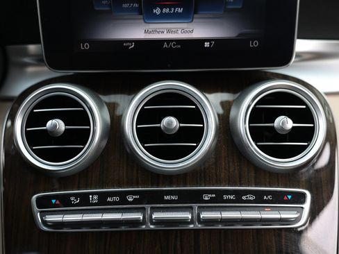 Used 2015 Mercedes-Benz C 300 Sedan image 37