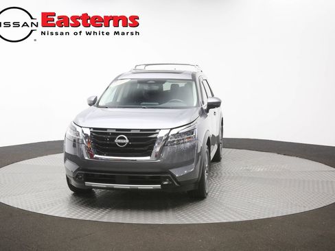 Used 2024 Nissan Pathfinder SL AWD/4WD image 53