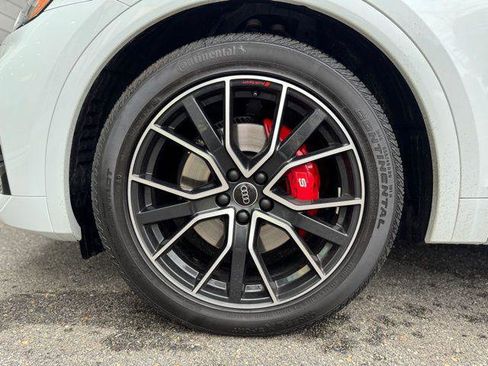 Certified 2025 Audi SQ5 Premium Plus w/ Premium Plus Package AWD/4WD image 9
