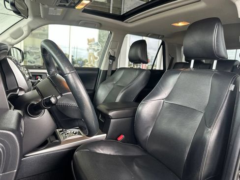 Used 2017 Toyota 4Runner Limited AWD/4WD image 9