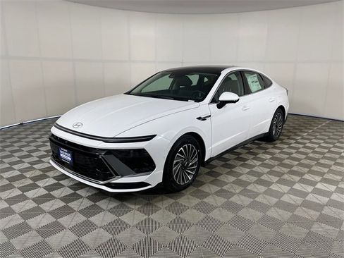 New 2025 Hyundai Sonata Limited image 1