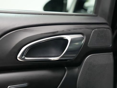 Certified 2017 Porsche Cayenne Turbo AWD/4WD image 15