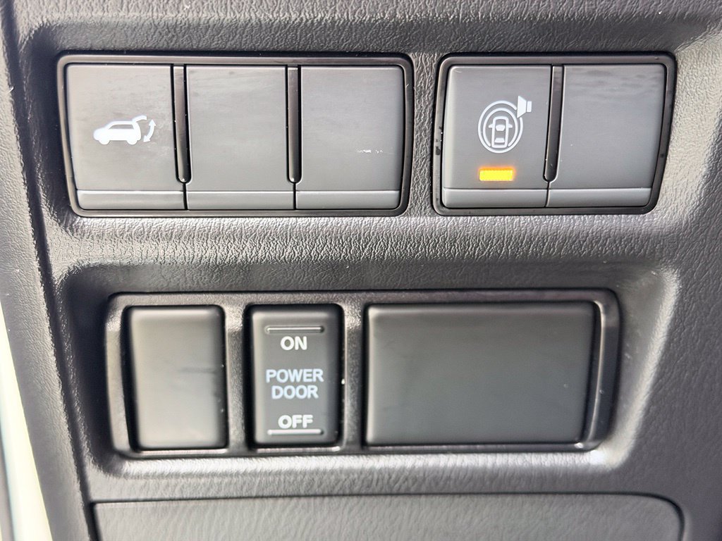 Used 2022 Nissan Armada SL w/ Captain's Chairs Package AWD/4WD image 51